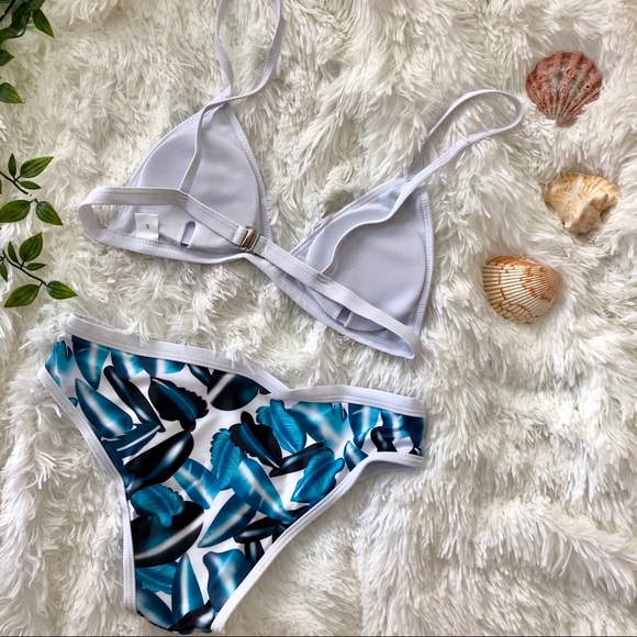 Blue & white leaf print bikini S - Picture 4 of 8